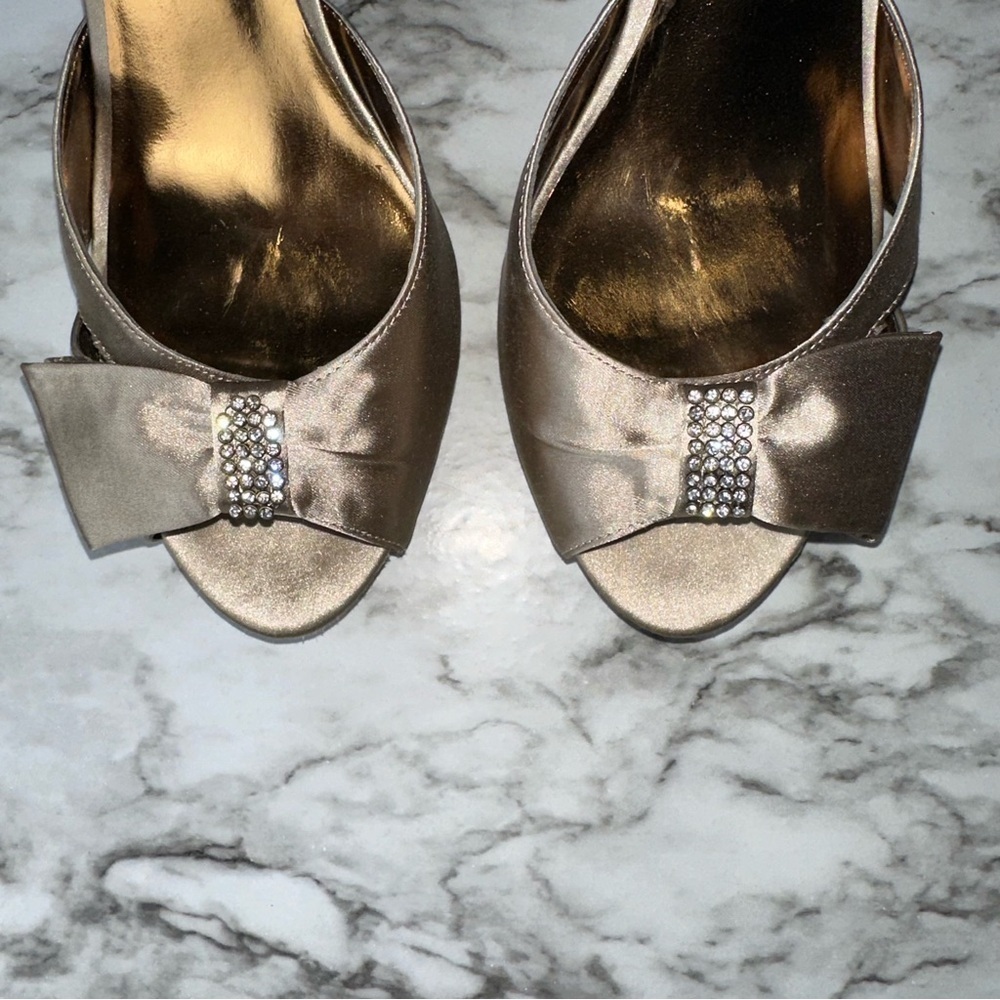 Charles David Formal Gold Heels with Rhinestone Bow Accents - Picture 5 of 13